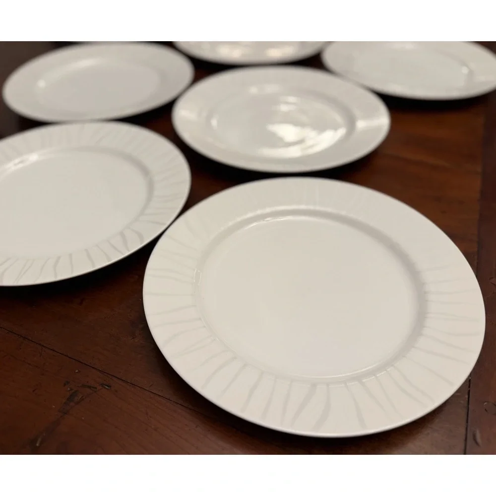 Set of 8 Royal Worcester Mirage White Dinner Plates 10.75